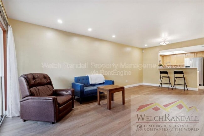 Building Photo - 3831 S River Run Wy