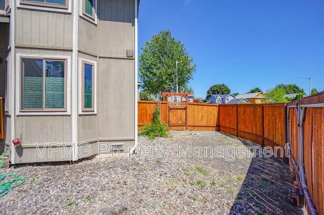 Building Photo - 203 NW 146th St