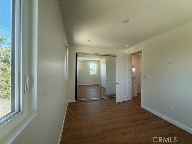 Building Photo - 20953 Saticoy St