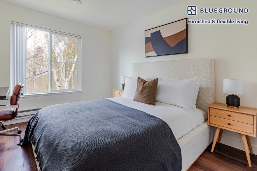 Building Photo - 1050 Benton St