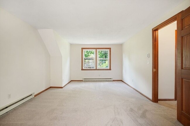 Building Photo - 26 Hunters Hill Cir