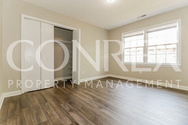 Building Photo - Recently Renovated 3 Bedroom Home in Charl...