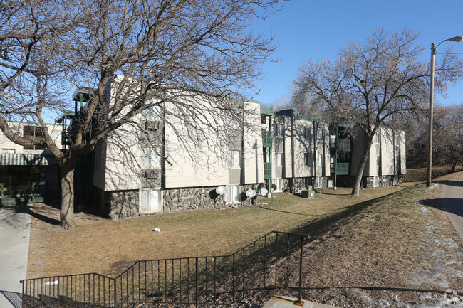 Building Photo - Garden View Apartments