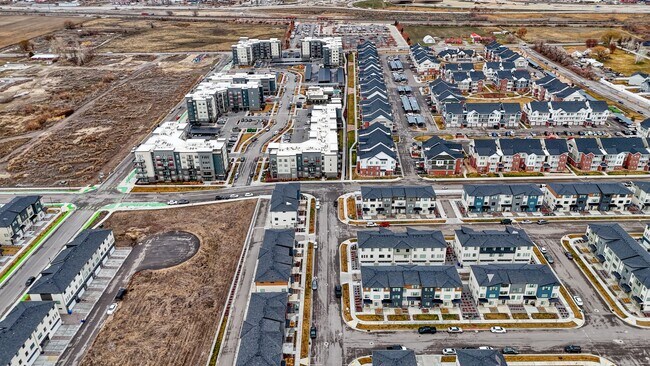 Building Photo - 412 S Willow Leaf Rd