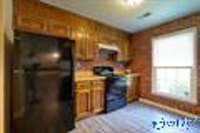 Building Photo - Coming Soon!! Beautiful Home in the heart of Madison!!