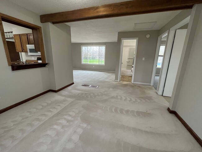 Building Photo - 4 Bed/2 Bath Rental Home with Fenced in Yard!