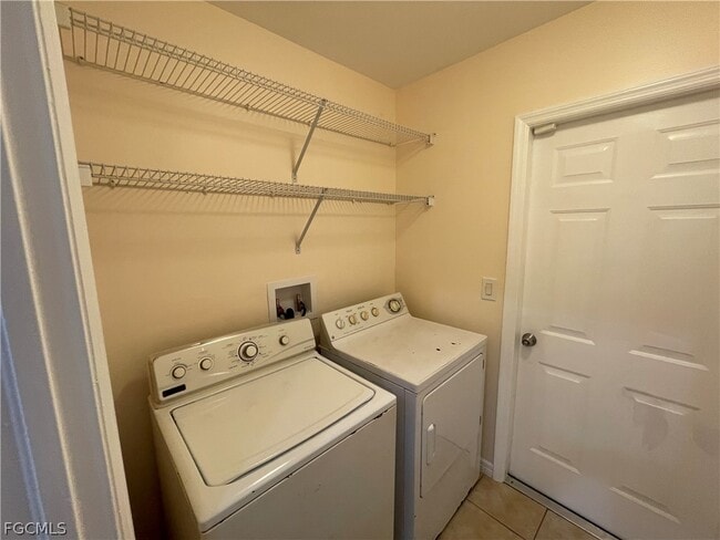 Building Photo - 606 SW 27th Terrace