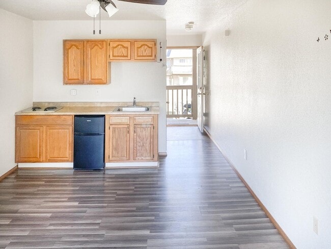 Building Photo - Condo for rent