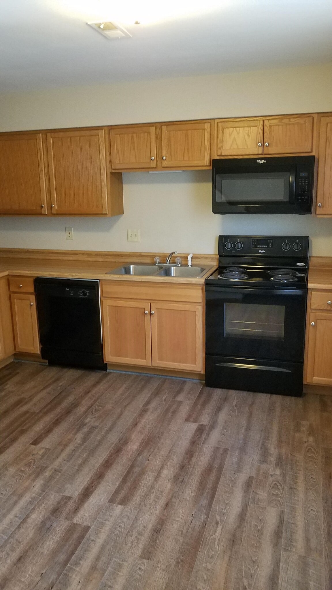 Building Photo - 24 Heritage Pl