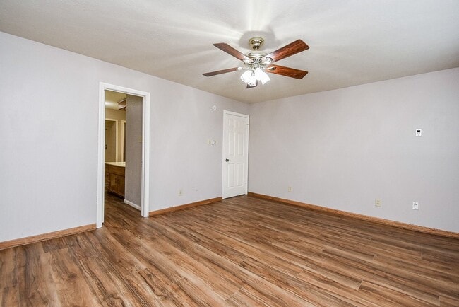 Building Photo - 15502 Rio Plaza Dr