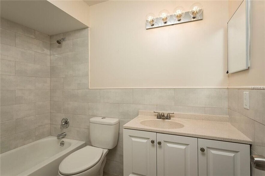 Building Photo - 5600 Devonbriar Way