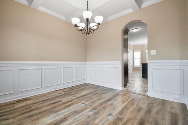 Building Photo - Pet Friendly Four Bedroom!