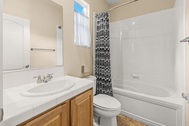 Building Photo - 851 Antilla Way