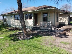 Building Photo - 205 Hosack St