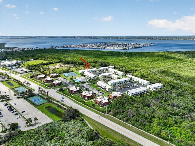 Building Photo - 9425 S Ocean Dr