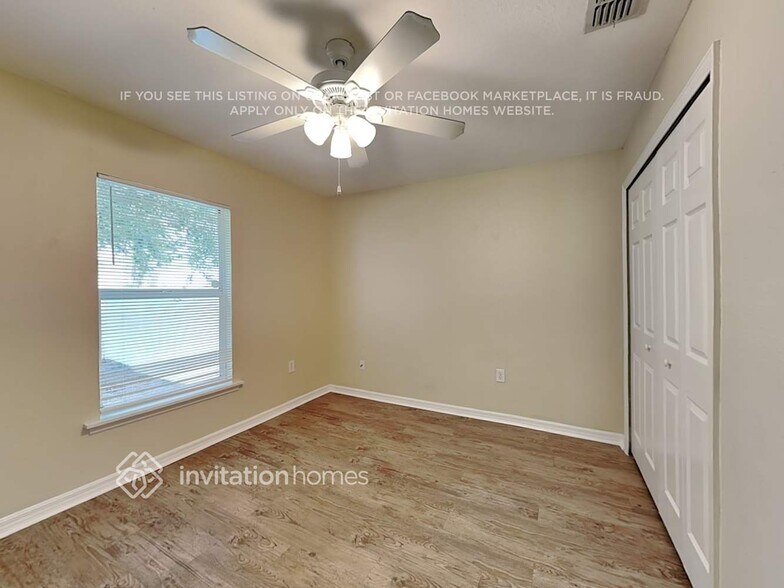 Building Photo - 550 Dove Ct