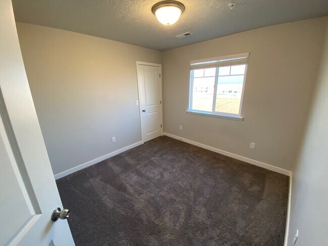 Building Photo - 4209 W Rail Trail Ln