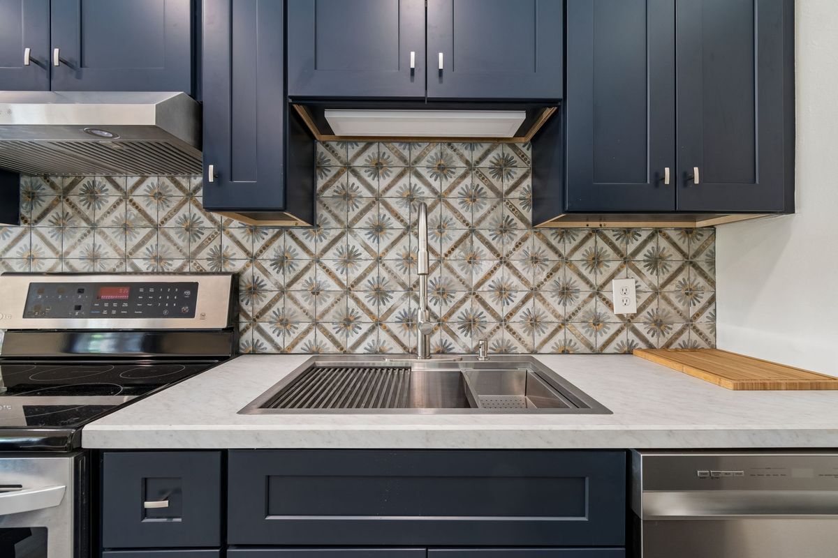 Building Photo - 1101 27th St N