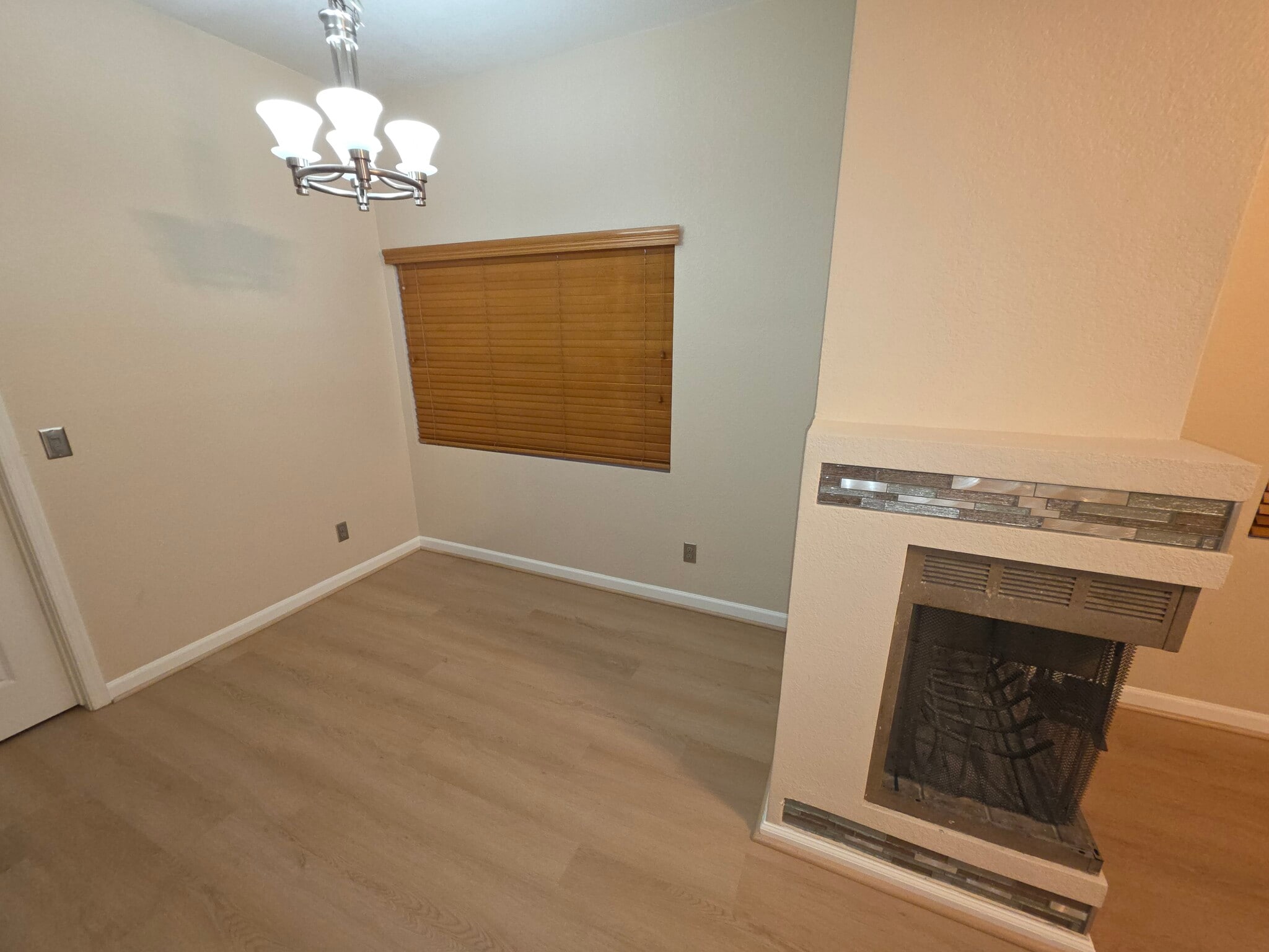 Building Photo - 3930 W Monterey St