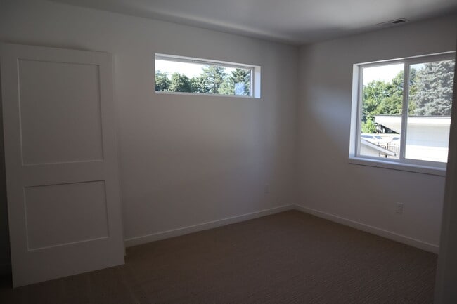 Building Photo - Home Downtown CDA!