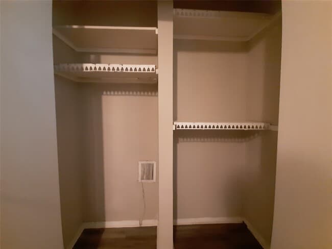 Building Photo - 4602 Knottynold Ln