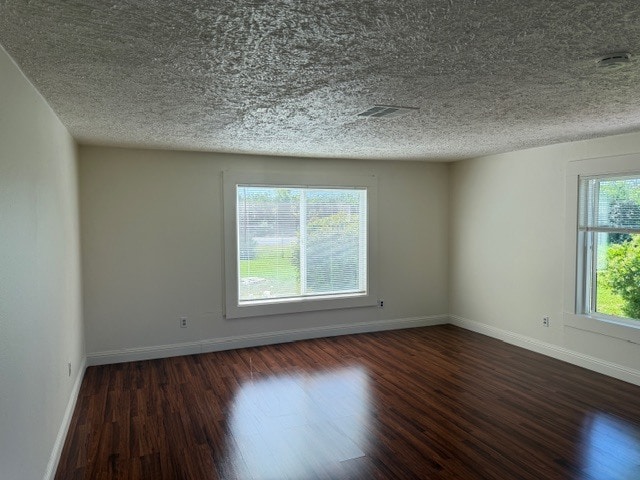 Building Photo - 10861 Live Oak Rd