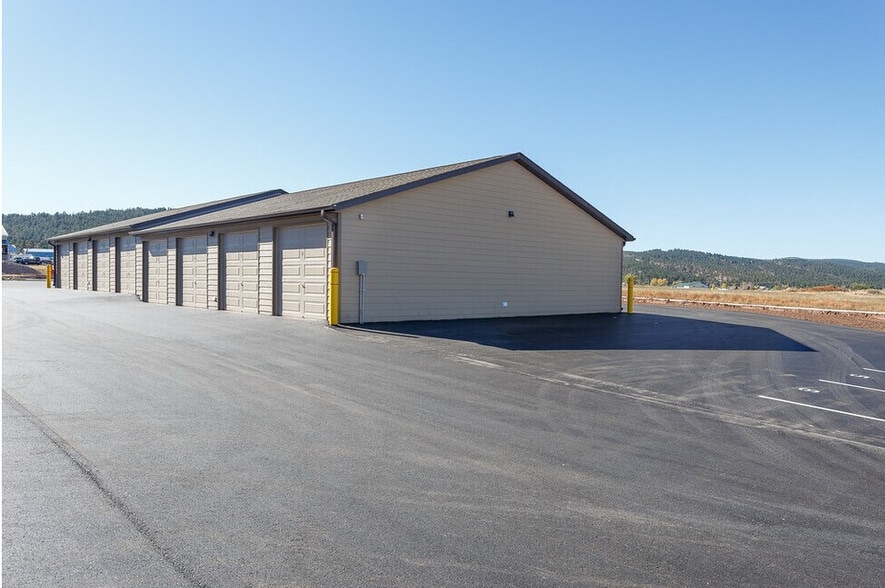 Building Photo - Summerset Village