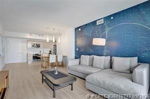 Building Photo - 2602 E Hallandale Beach Blvd