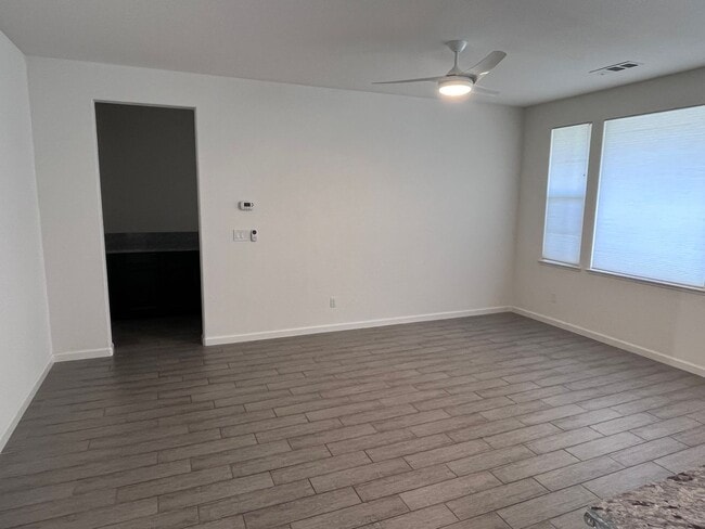 Building Photo - BEAUTIFUL HOME IN ROSEVILLE IN THE GATED COMMUNITY OF STONE POINT!!