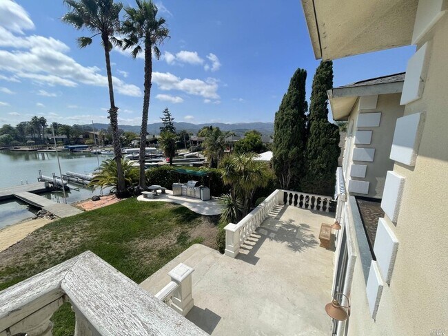 Building Photo - 124 Montego Key