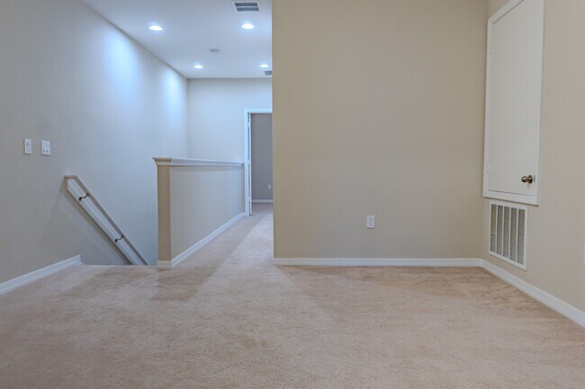 Building Photo - 11926 Sands Cv