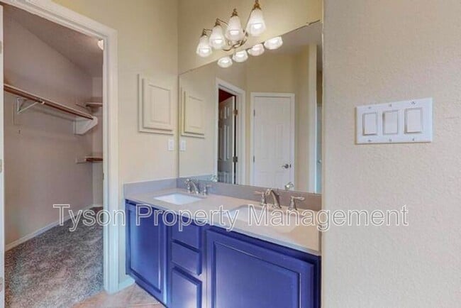 Building Photo - 10432 Savoy Dr NW