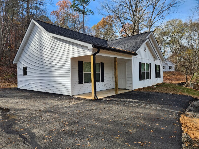 Primary Photo - 64 Lumpkin Co Park Rd