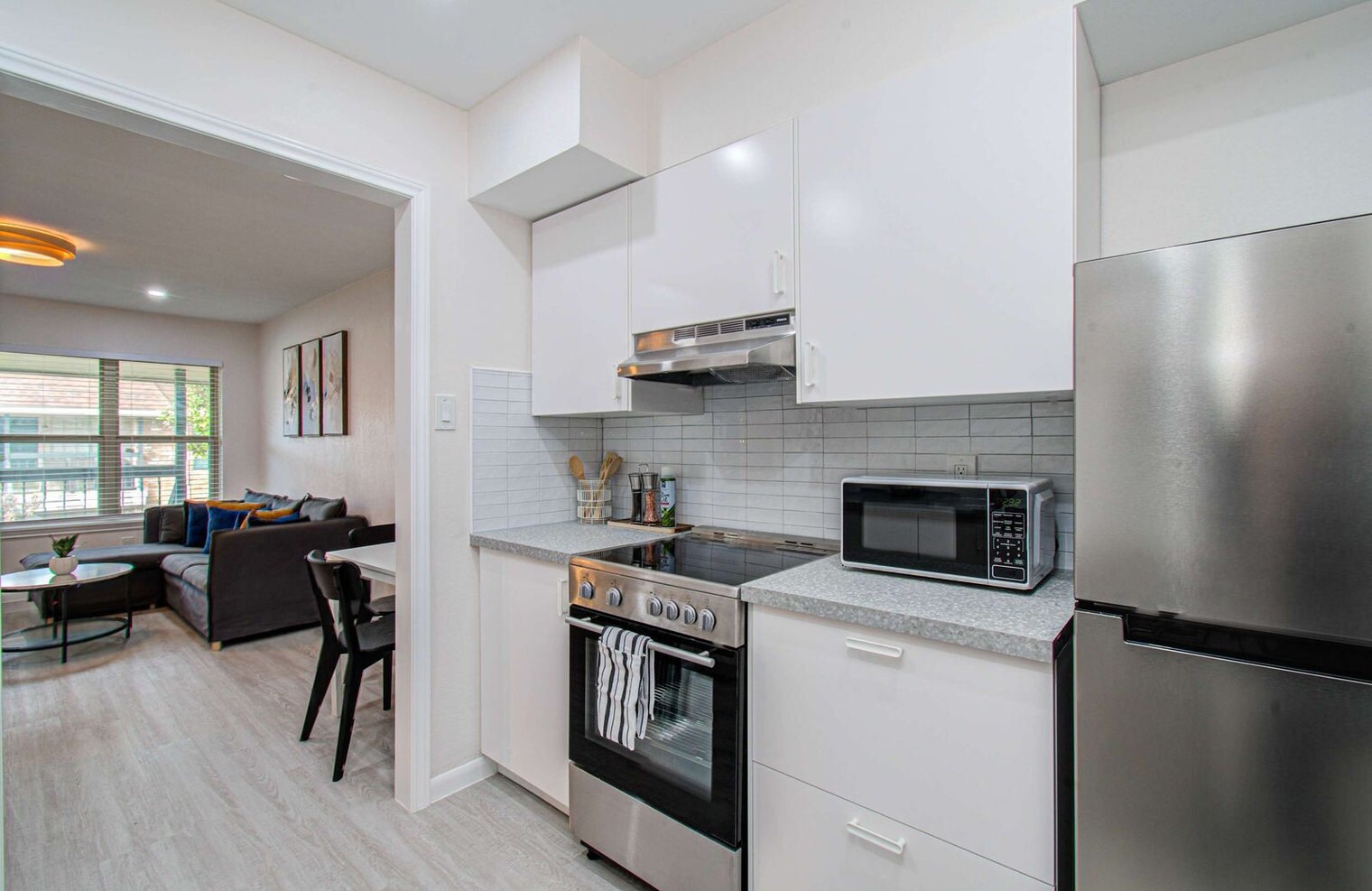 Building Photo - 845 Augusta Dr