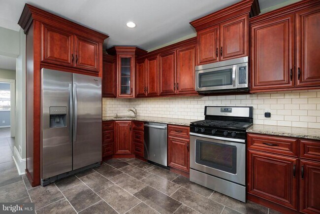 Building Photo - 236 Mercer St