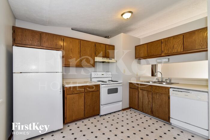 Building Photo - 5333 Telford Ct