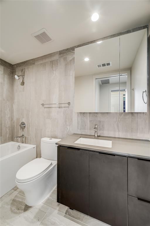 Building Photo - 44 East Ave