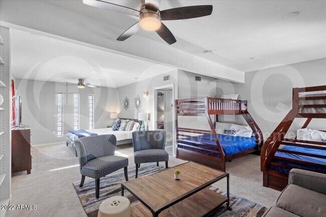 Building Photo - 6149 E Delcoa Ave