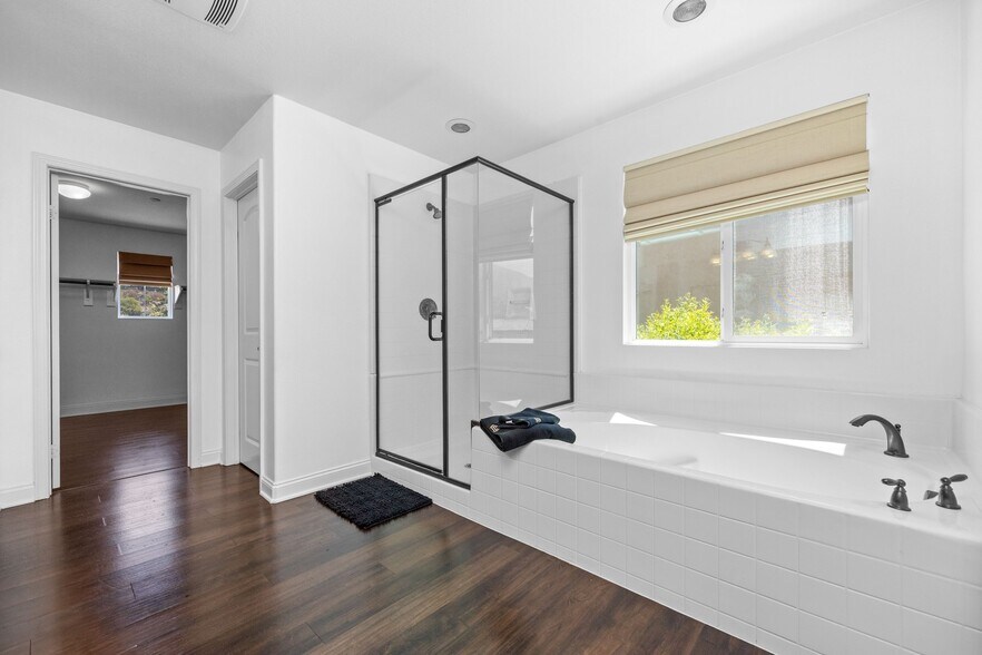 Building Photo - 25589 Foxglove Ln