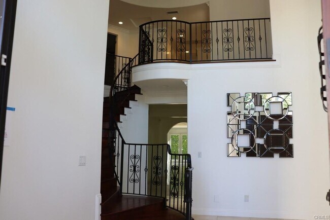 Building Photo - 4818 Lemona Ave