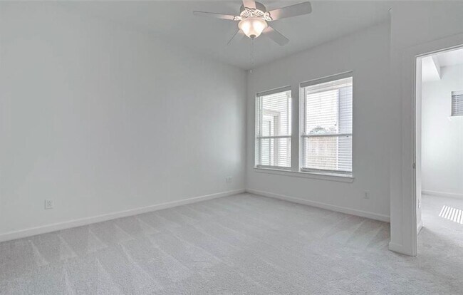 Building Photo - 6002 Dark Kite Trl