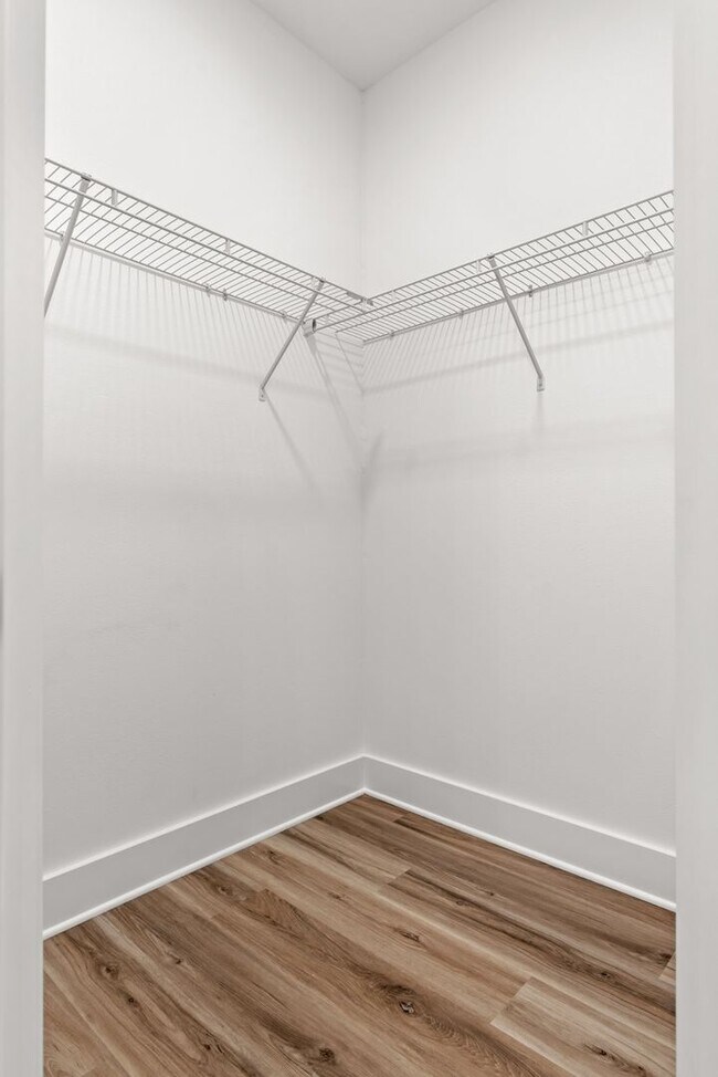 Building Photo - Spacious 3-Bedroom Home W/Office
