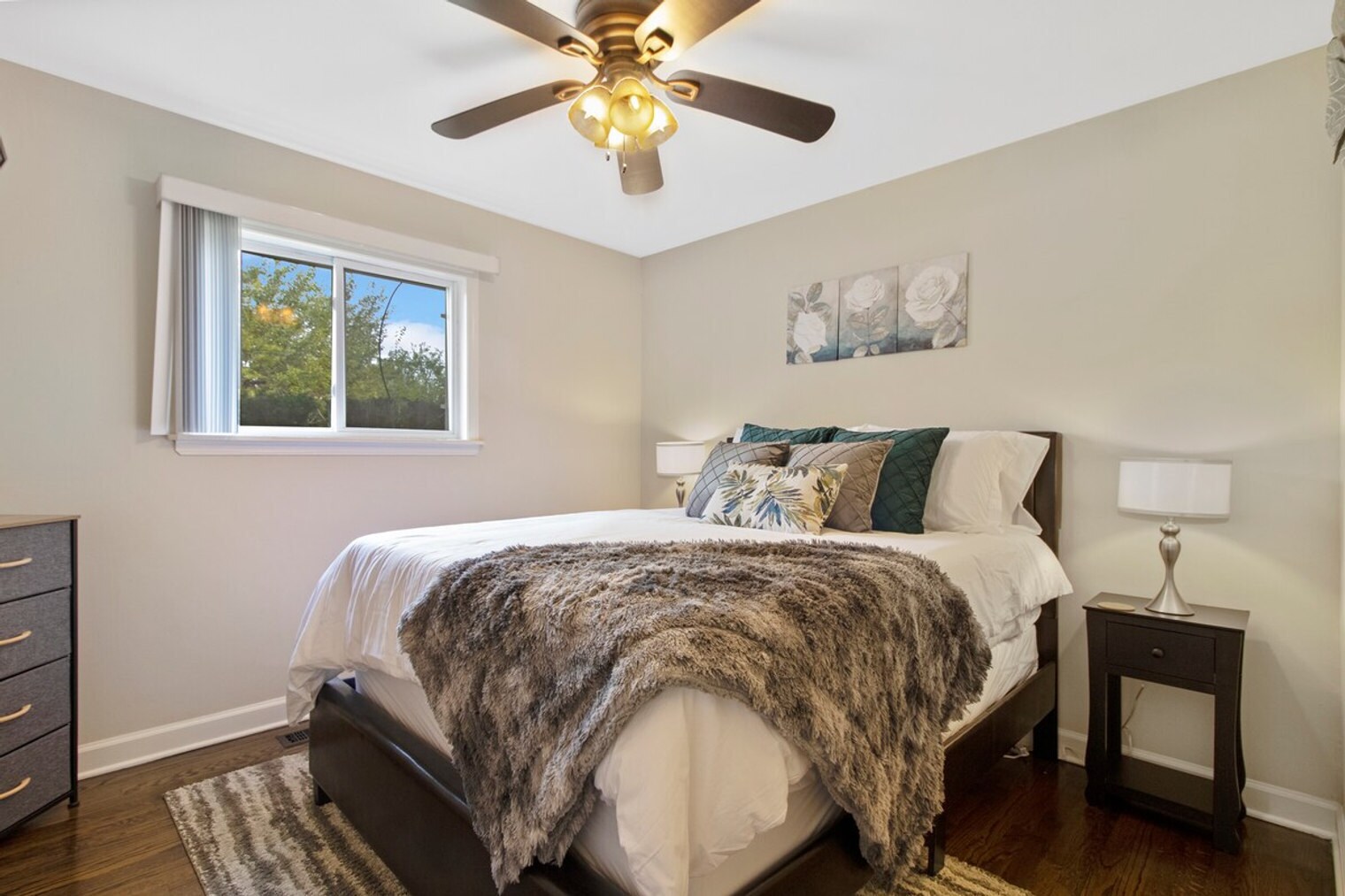 Building Photo - 9424 Sumac Rd