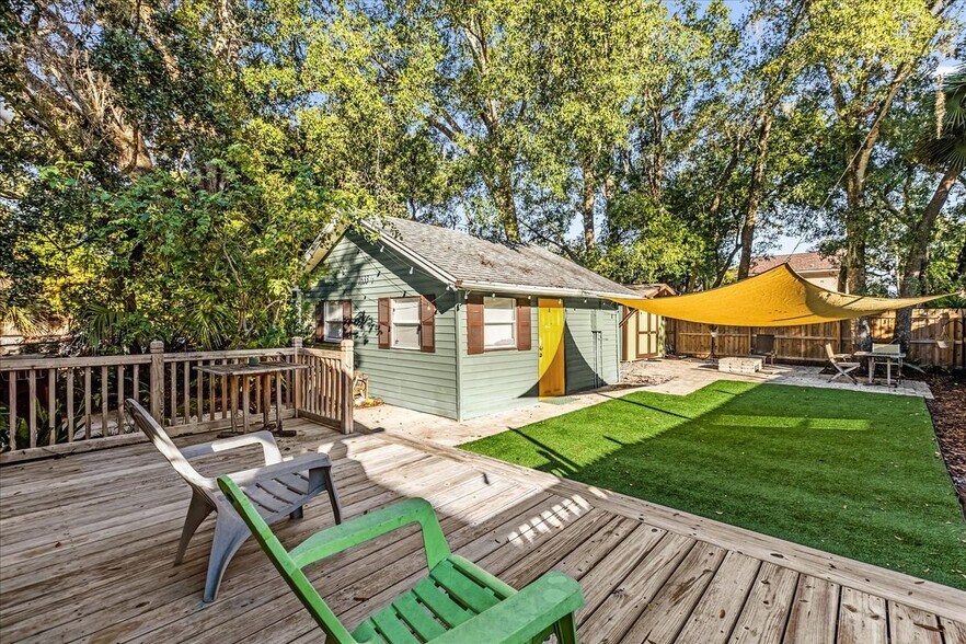 Building Photo - 1633 E Concord St