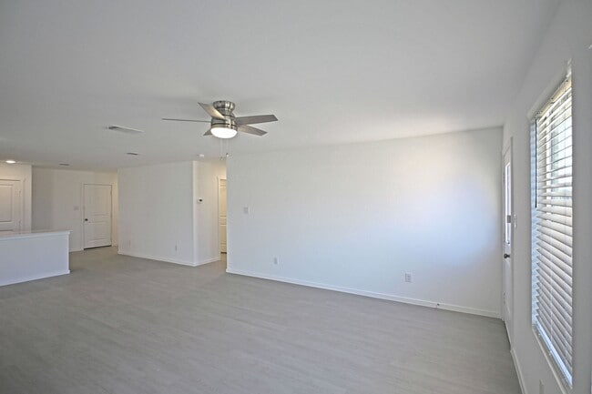 Building Photo - 308 Pacific Waters