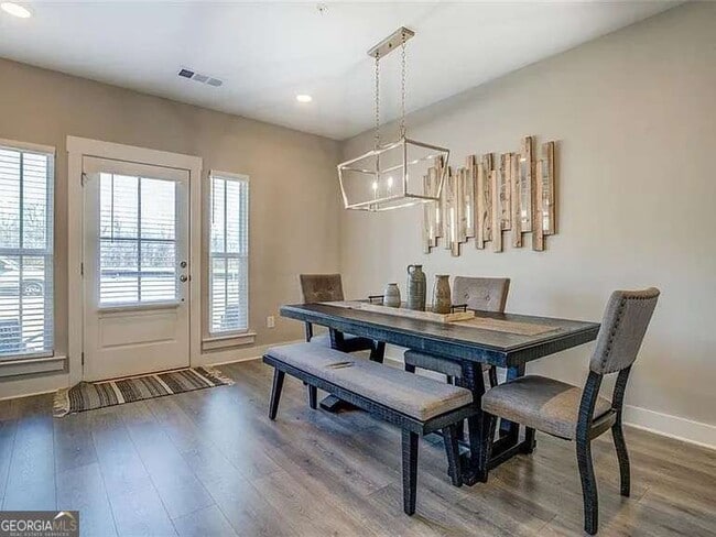 Building Photo - 1840 Eastmore Ave SW