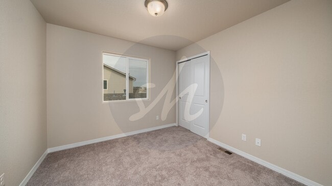 Building Photo - Expansive 3-Story New Build In Fountain