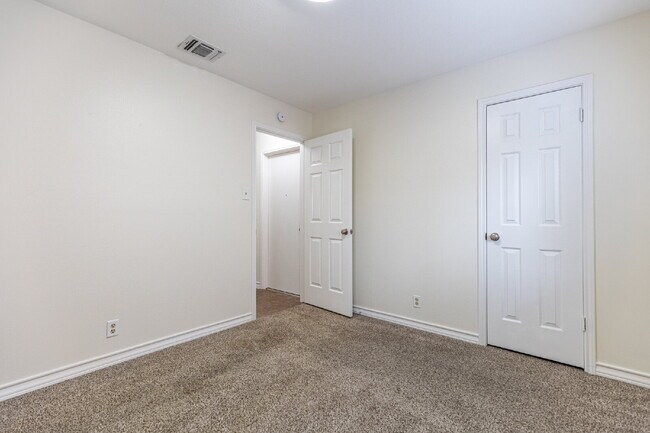 Building Photo - 9647 Barbwire