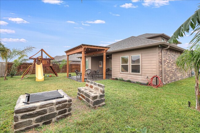 Building Photo - 7938 Fort Griffen Dr