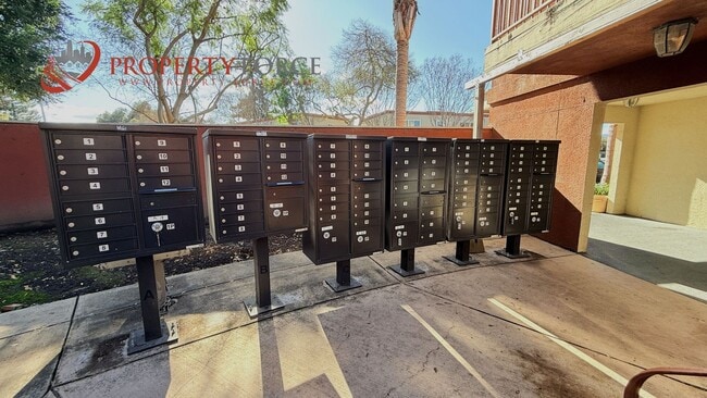 Building Photo - Remodeled Santa Clara Condo | 3BR/2BA + 2 Parking – OFFERED BY PROPERTY FORCE, INC.